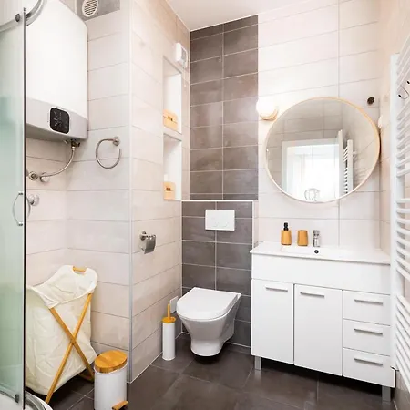 In2therooms Giovanni * プナト