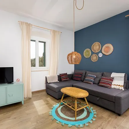 In2therooms Giovanni Apartment Punat